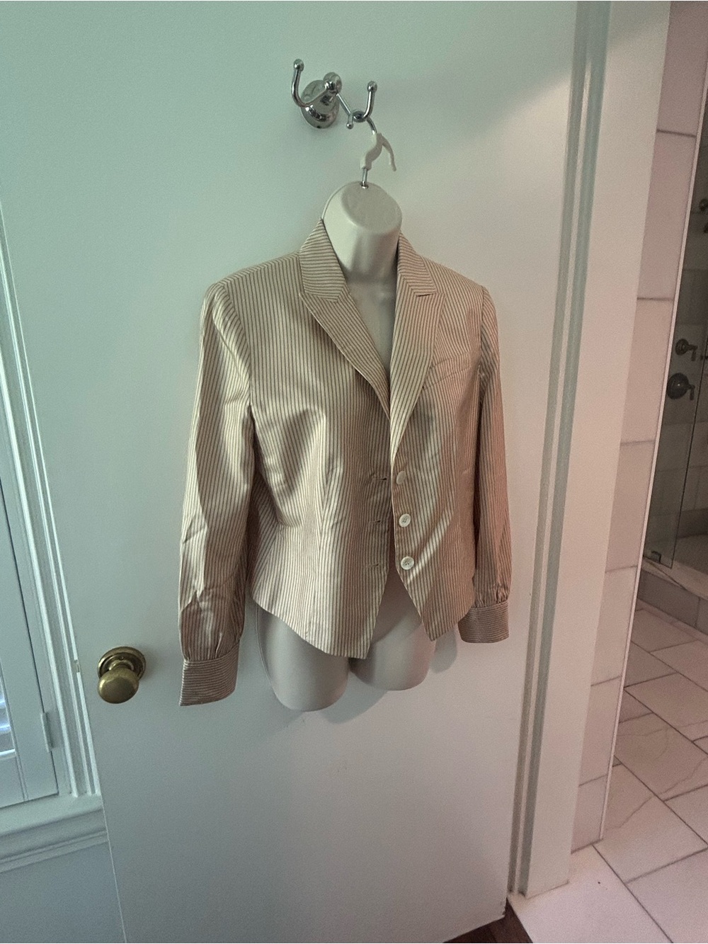 Jones New York 100% Silk pinkish Beige Pinstripe Tailored Blazer